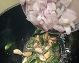 வேர்க்கடலை கத்திரிக்காய் கார கறி(brinjal curry recipe in tamil) ரெசிபி ஸ்டேப் 4 புகைப்படம்