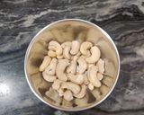 A picture of step 4 of CASHEW CURRY with MAKHANA.