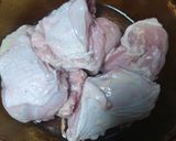 Foto langkah ke 1 dari resep Ayam goreng simple.