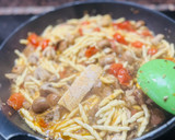 Foto del paso 2 de la receta: Maccheroni con cherrys y setas 🍅 🧀 🍄 (macarrones)