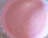 Foto del paso 7 de la receta: Helado de fresas casero con yogur griego de toffee