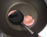 รูปขั้นตอนการทำที่ 1 ของ ขนมกุยช่ายผัดไข่ (มังสวิรัติ)