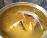 Foto langkah ke 3 dari resep Ikan masak asam mangga.