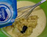 Foto langkah ke 4 dari resep Bolu pisang kukus pandan (no mixer).