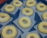 Foto langkah ke 2 dari resep Donat Empuk.