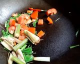 Hình bước làm 2 của món MÓN BRUNEI: SAMBAI UDANG SERAI (SHRIMP WITH LEMONGRASS) 🇧🇳