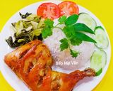 Hình bước làm 5 của món Cơm trắng ăn kèm đùi gà nướng nồi chiên không dầu