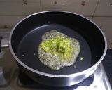 A picture of step 1 of Corn spinach quasadillas.