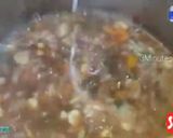 A picture of step 4 of Baby Corn Soup.