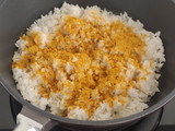Pollo con alcaparras y arroz con curry