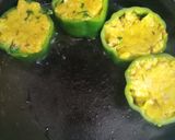 A picture of step 3 of Stuffed capsicum.