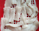 Foto del paso 1 de la receta: Varitas de merluza crujientes