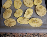 Foto del paso 1 de la receta: Patatas horneadas a la parmesana