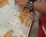 Foto langkah ke 7 dari resep Soes kering keju.