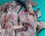 Foto langkah ke 2 dari resep Ule’e Suree u neulheu (kepala ikan tongkol kuah kelapa gonseng).