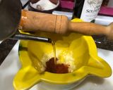 Foto del paso 5 de la receta Flores de pasta filo rellenas de rape adobado y gambas con salsa
