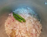 A picture of step 2 of Chana Kurma Hotel style.