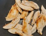 Foto del paso 1 de la receta: Pollo con natas y champiñones (Bifinhos con cogumelos)