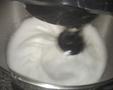 Foto del paso 2 de la receta: Bizcochuelo de vainilla con chips de chocolate
