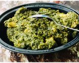 A picture of step 2 of Palak gosht.
