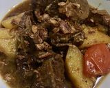 Foto langkah ke 4 dari resep Semur Daging + Kentang.