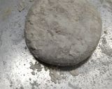 स्टफ आलू पराठा (Aloo paratha recipe in Marathi) रेसिपी स्टेप 3 फोटो 