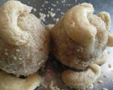 A picture of step 3 of Til ladoo.