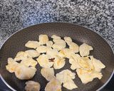 Foto del paso 1 de la receta: Pollo con calabacín