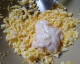 Foto langkah ke 2 dari resep Egg Sandwich.