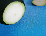 Foto del paso 1 de la receta: Espaguetis de calabacin con bacon y langostinos
