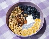 Foto langkah ke 2 dari resep Sereal Berry Yoghurt -340-.