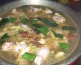 รูปขั้นตอนการทำที่ 4 ของ ต้มยำไก่ กะทิน้ำข้น