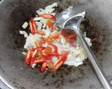 Foto langkah ke 2 dari resep Udang saus padang.