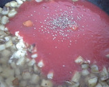 Foto del paso 5 de la receta: Macarrones con albondiguillas en salsa de tomate y berenjena
