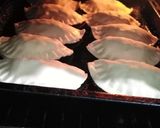 Foto del paso 4 de la receta: Empanadas de carne y empanadas de tomate, queso y albahaca