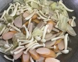 A picture of step 2 of Yum Woon Sen (Thai Glass Noodle Salad).