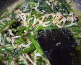 Foto langkah ke 4 dari resep Urap kangkung toge.
