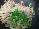 Mie Goreng Ayam Suwir
