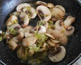 Foto del paso 3 de la receta Salsa de champiñón y albahaca