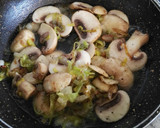Foto del paso 3 de la receta: Salsa de champiñón y albahaca