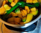 Foto langkah ke 2 dari resep Kolak ubi labu kuning.