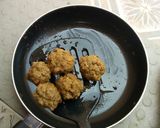 A picture of step 2 of Meat Balls.