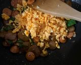 Foto langkah ke 5 dari resep Easy Cooking: Nasi Gila.