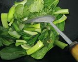 Foto langkah ke 3 dari resep Tumis pokcoy mix jamur tiram.