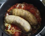 Foto del paso 6 de la receta: Chorizo con azafrán (tipo a la pomarola)
