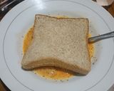 Foto langkah ke 2 dari resep Savory French Toast.