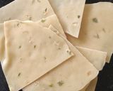 A picture of step 1 of Hummus pesto papad bites.