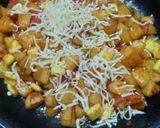 Une image de l'étape 3 de Pomme de terre sauté, courgette tomate et mozza.