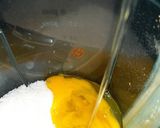 Foto langkah ke 2 dari resep 81.Bolu Kukus Mekar Labu Kuning.