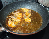 Foto del paso 3 de la receta: Espaguetis picantes con langostinos